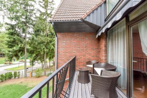 80 m² Keturviečiai apartamentai su 2 miegamasiais, balkonu ir židiniu. I-as kotedžas, apartamentai Nr. 2 - 